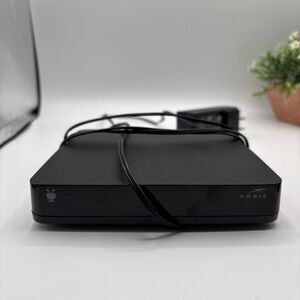 Arris Cable TV Set Top Box Model IP900/M60C/0327 w/Plug in Preowned Works